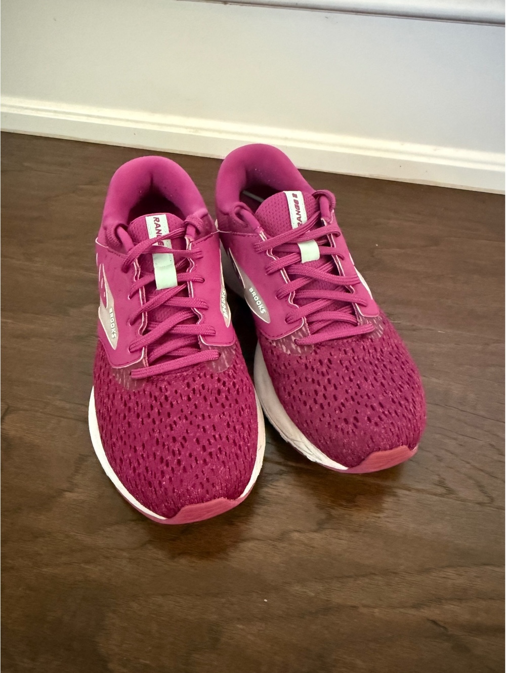 Women’s BROOKS RANGE 2 SHOES Size 6